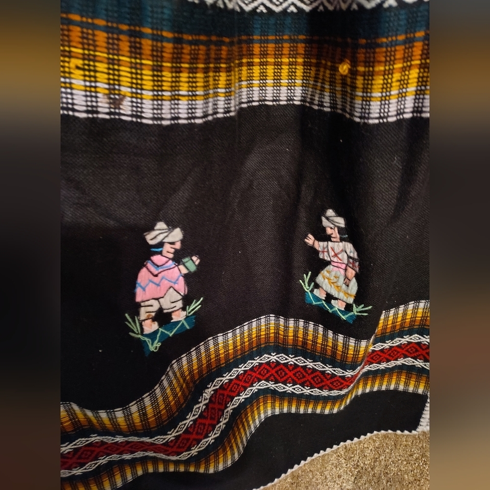 Beautiful Handmade Ecuadorian Blanket Dress With Flutter Sleeves Sz L/XL - Picture 3 of 4